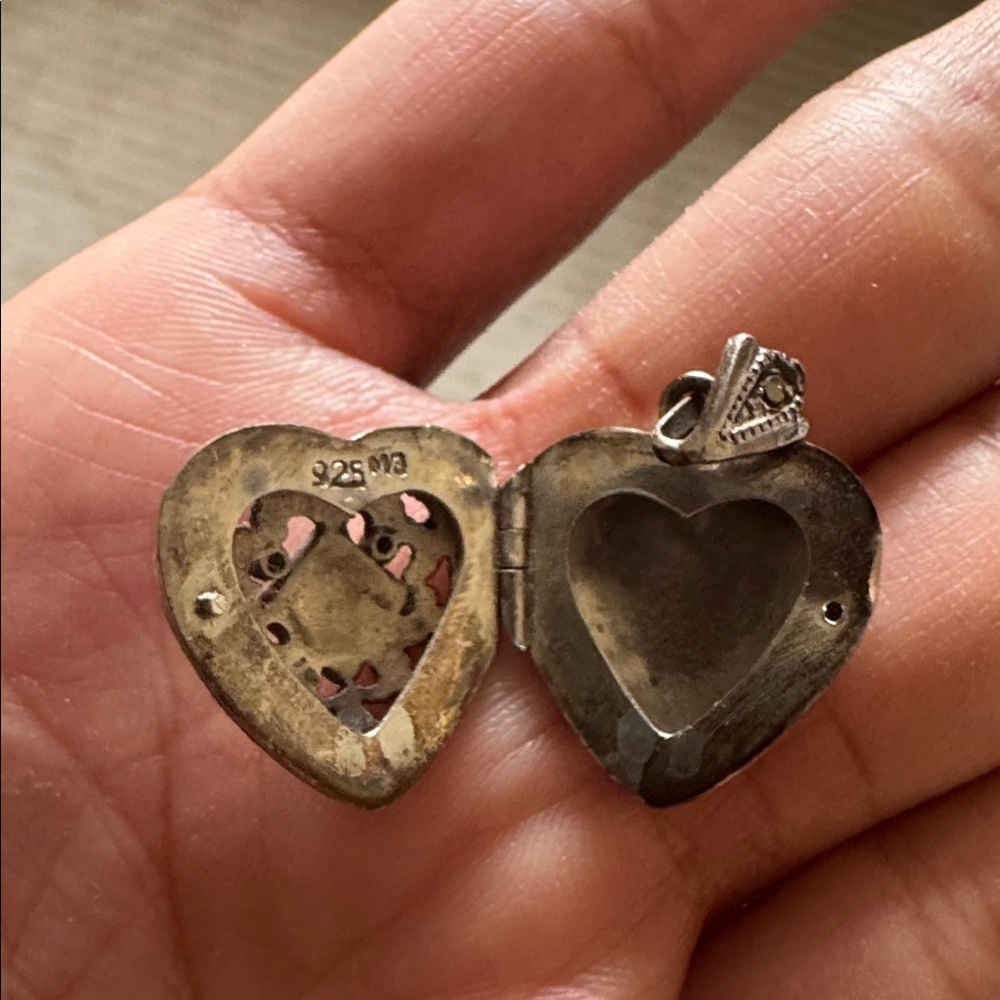 Vintage Sterling Silver Heart Locket Pendant Marcasite Art Deco Style - Picture 4 of 4